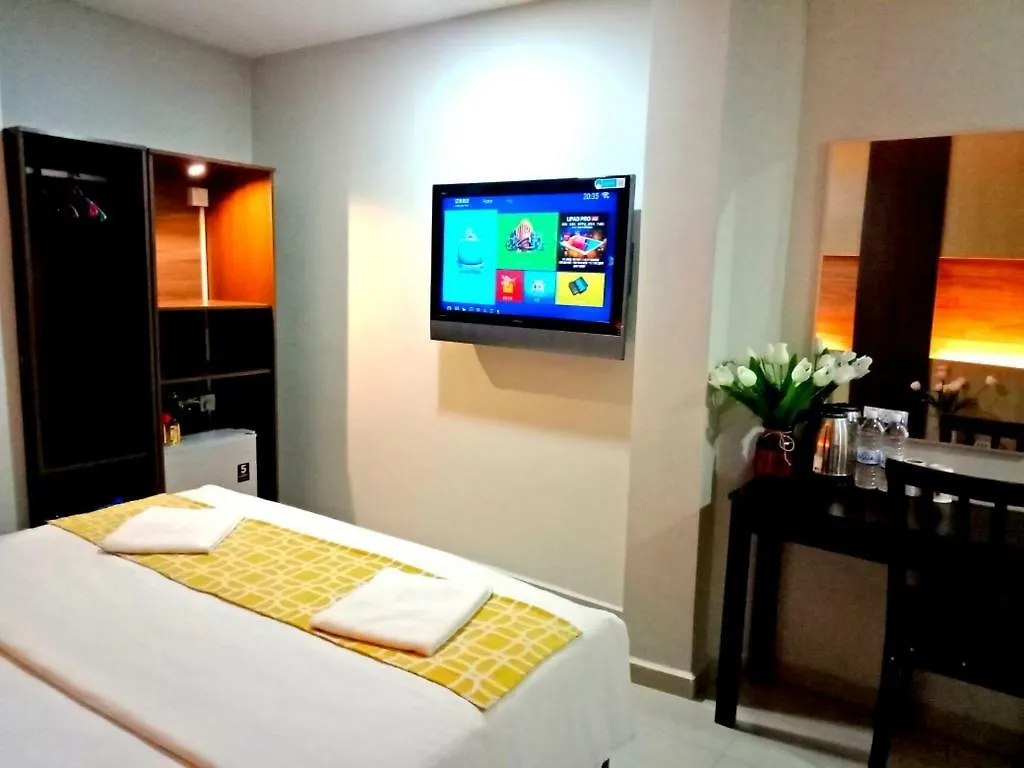 Eazy Hotel At Ampang Batu Empat 2*,