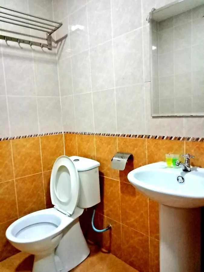 Eazy Hotel At Ampang Batu Empat 2*,